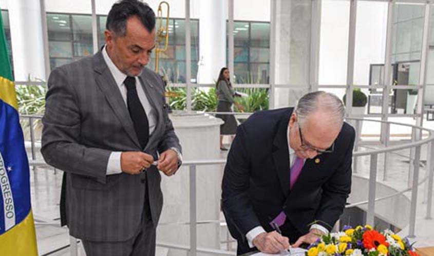 TSE firma acordo com Tribunais de Justiça do país para enfrentar a desinformação