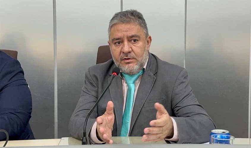 Vereador Everaldo Fogaça requer instalação de redutor de velocidade em frente à Creche Alegria no Bairro Castanheira