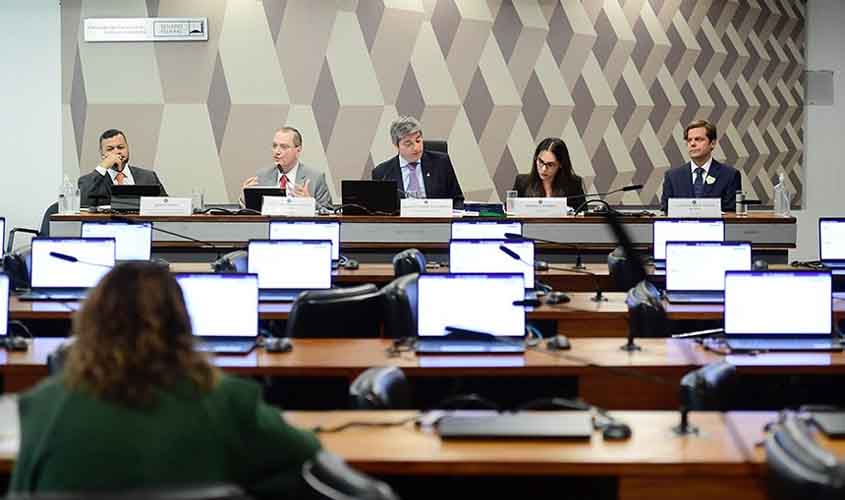 Debatedores criticam novas regras para partidos e candidaturas na CCJ Fonte: Agência Senado