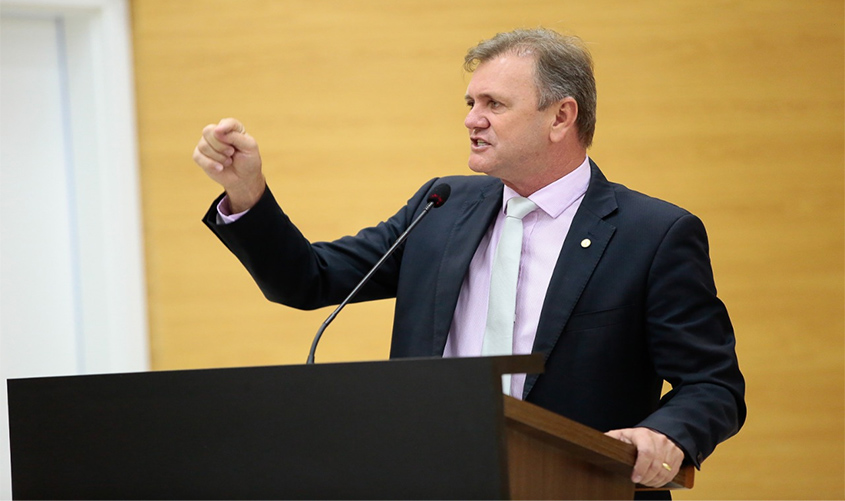 Luizinho Goebel solicita informações da atuação do Governo na saúde dos municípios do Cone Sul