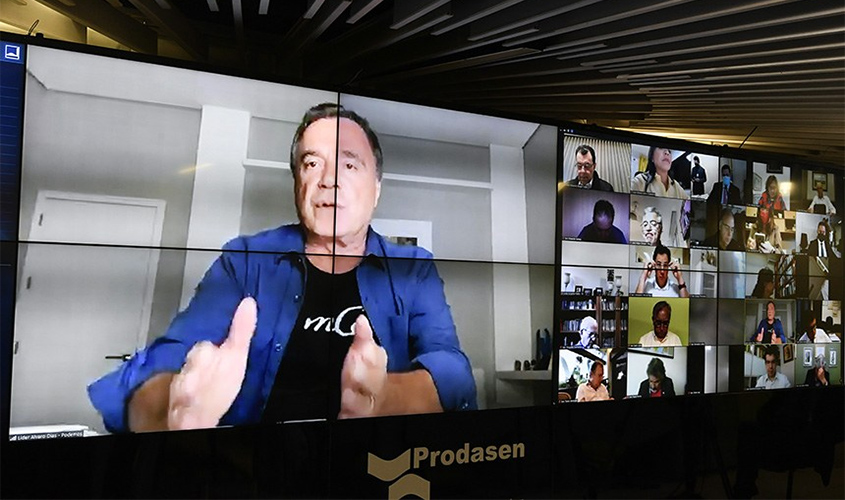 Líderes do Senado defendem 'limite' contra ameaças de Bolsonaro