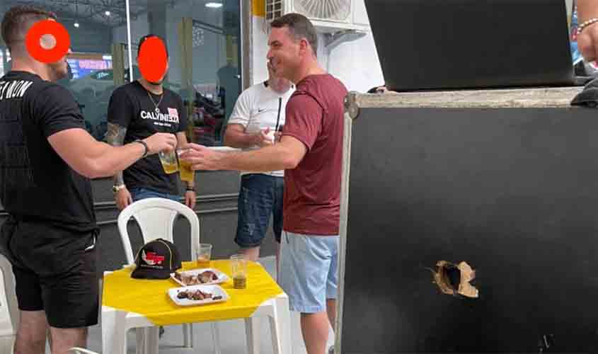 O que Flávio Bolsonaro tanto faz em Rondônia?