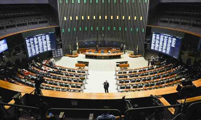 Reforma Administrativa: relator irá retirar da PEC contratação de servidores sem concurso