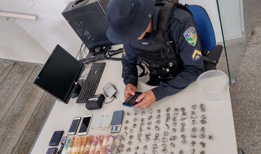 Pela segunda vez neste mês PM prende homem por tráfico de drogas