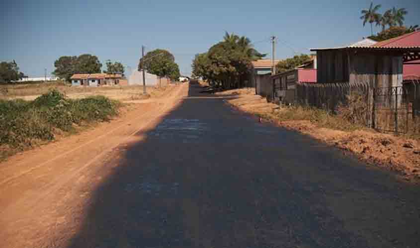 Empresa inicia obras de pavimentação asfáltica da rua João Goulart