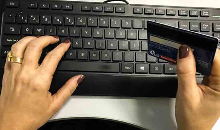 'Taxação das blusinhas' é sancionada: ganha o comércio nacional mas, e o pequeno comprador?