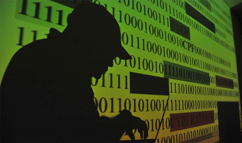 Suspeitos de invasão a celulares serão ouvidos amanhã pela Justiça