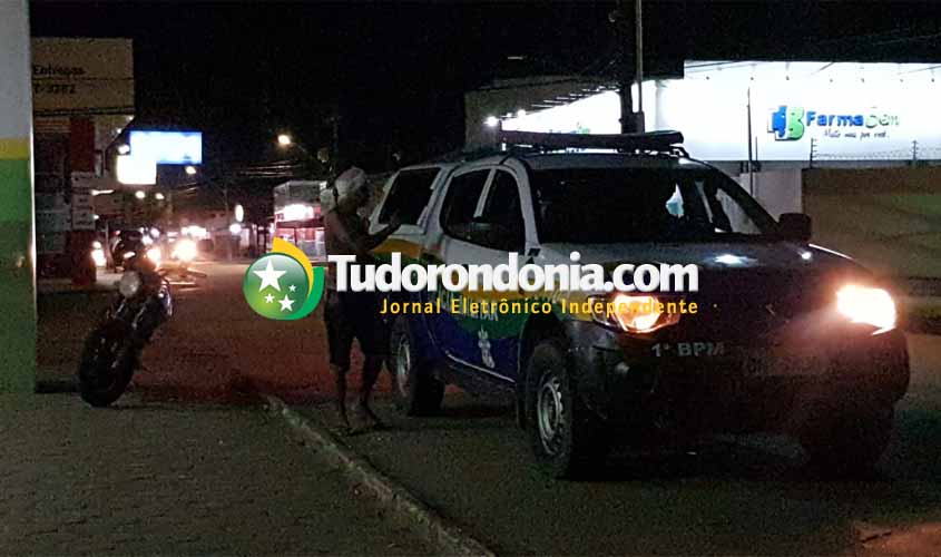 Após discussão, homem é atacado com pauladas e golpes de facão