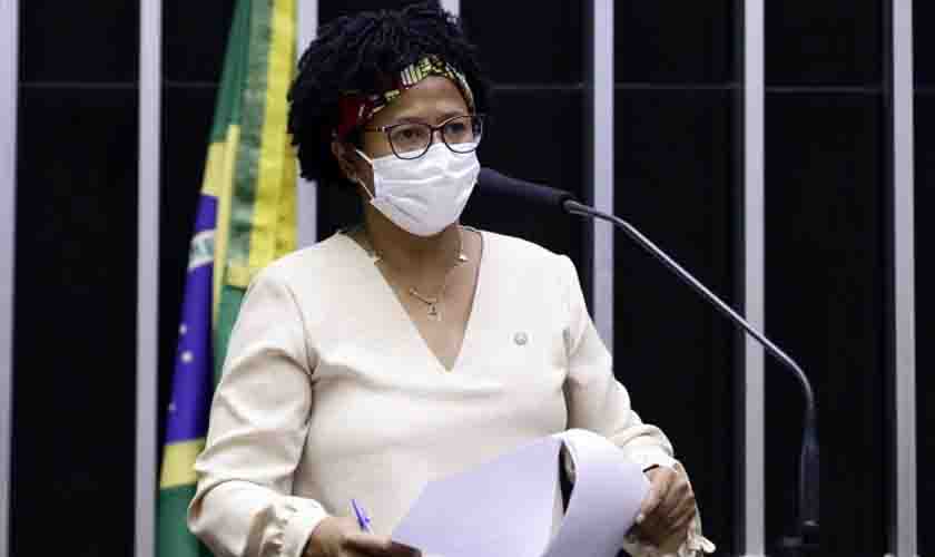 Deputadas pedem derrubada do veto à cobertura de quimioterapia oral por planos de saúde