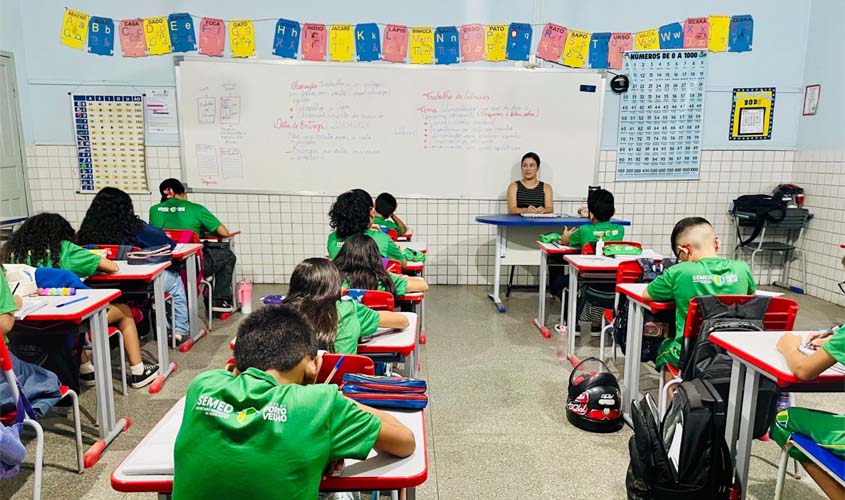 Porto Velho reajusta piso do magistério em 5,4%