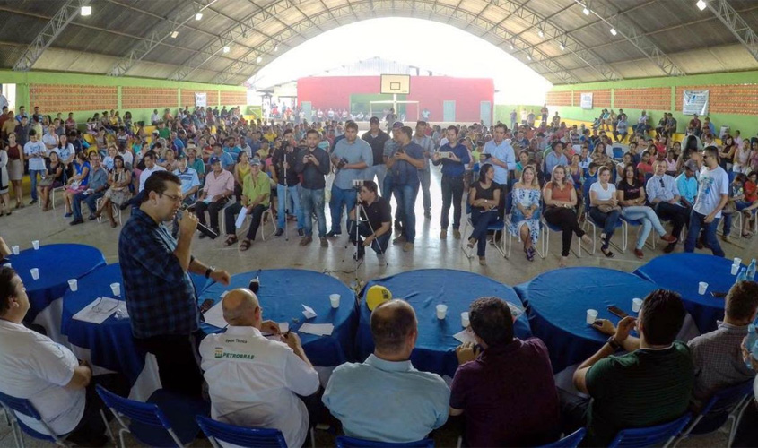 Ezequiel Junior e Governador entregam quase três milhões em emendas para quatro municípios