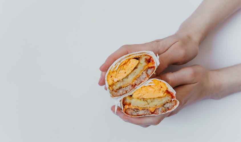 10 Opções de lanches rápidos e nutritivos para quem tem uma rotina acelerada