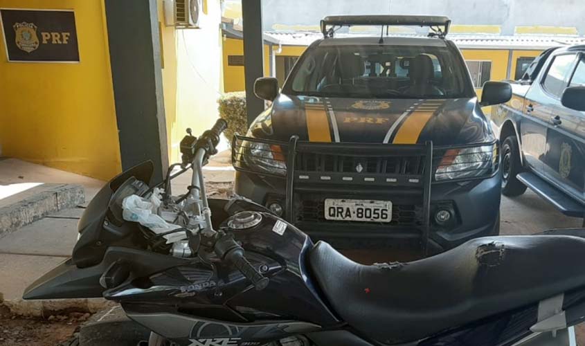 PRF recupera motocicleta com restrição de roubo/furto