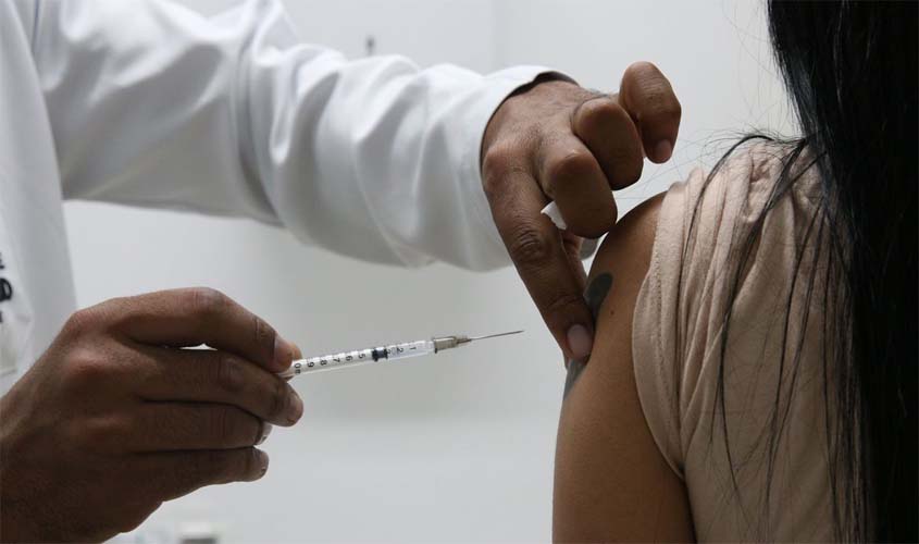 Covid-19: Brasil registra 51 mortes e 9,5 mil casos em 24 horas