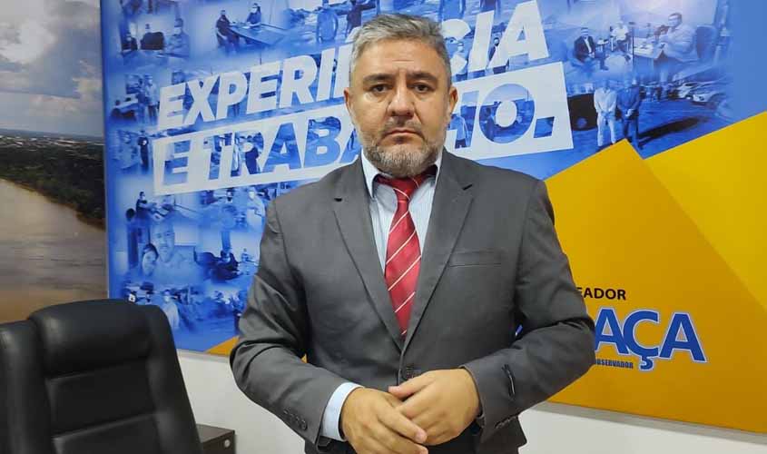 Everaldo Fogaça pede manutenção da iluminação púbica em Terra Santa e no Socialista