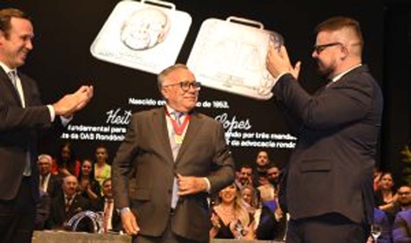 Conselheiro Federal Fernando Maia é agraciado com a medalha Heitor Magalhães, a maior honraria da OAB Rondônia