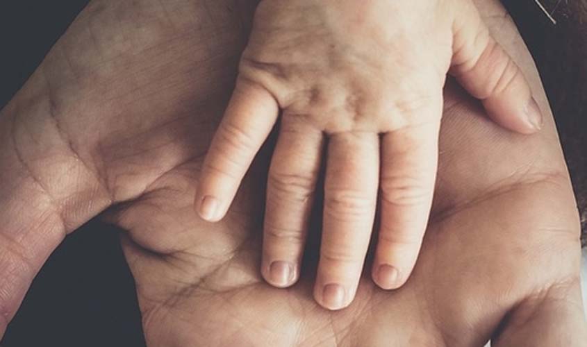 Destituição do poder familiar não pode ser anulada por falta de citação de suposto pai com identidade ignorada