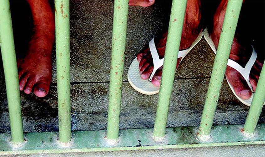 Fachin vota para considerar ilegal revista íntima nos presídios