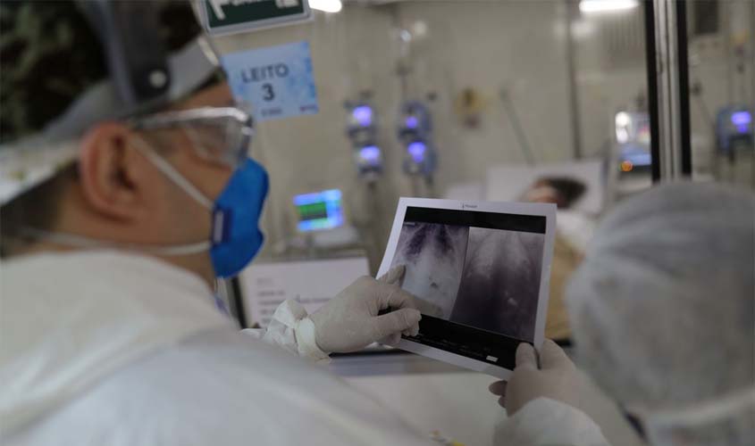 Covid-19: apesar de alta de casos, número de óbitos continua em queda