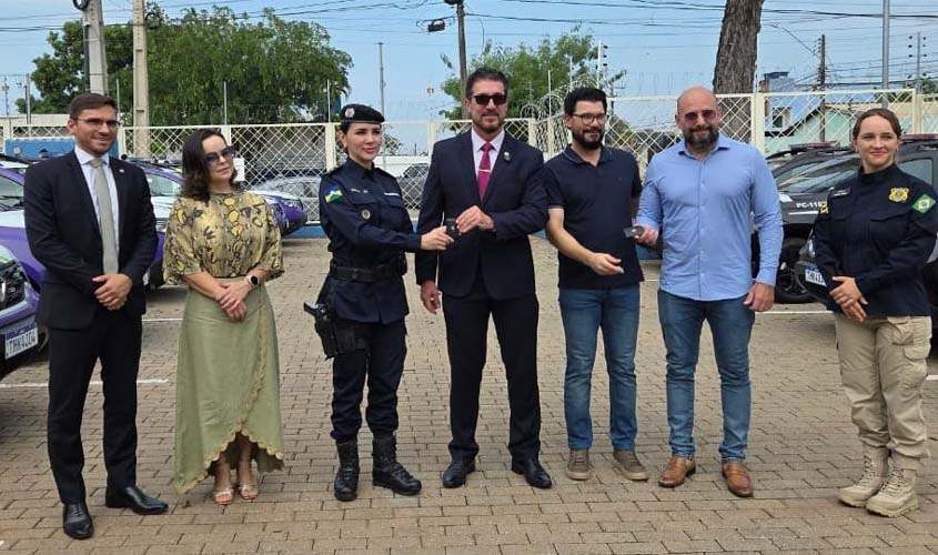 MPRO acompanha entrega de veículos contra violência à mulher