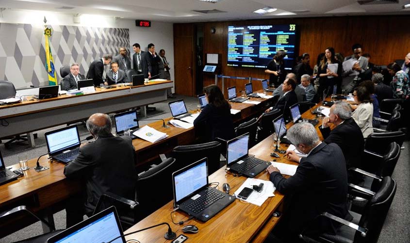 Servidor que estuda deverá comprovar frequência para ter horário especial