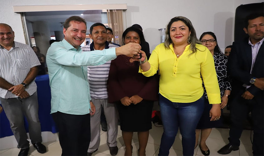 Prefeitura recebe cinco veículos que irão reforçar ações da Semasf