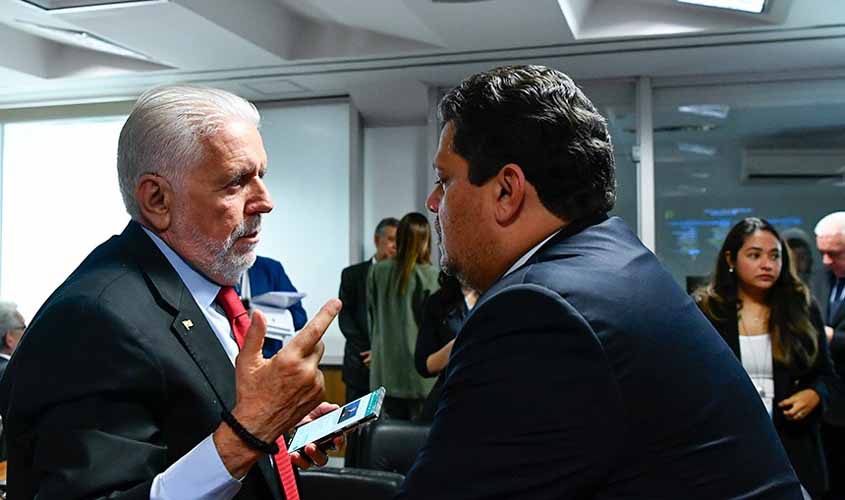 CCJ aprova que candidatos militares das Forças Armadas vão para a reserva