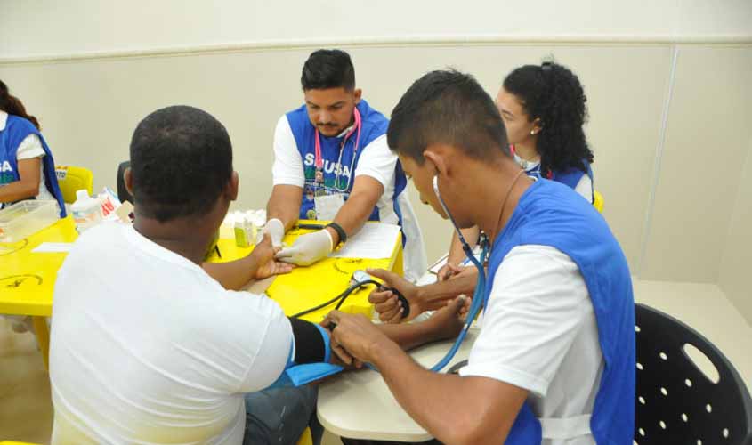 Semusa e Semasf levam atendimentos a refugiados venezuelanos em Porto Velho