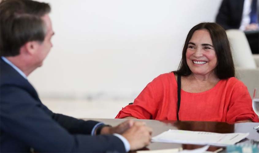 Regina Duarte diz “sim” a Bolsonaro e assumirá pasta da Cultura