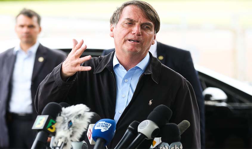 Bolsonaro cancela readmissão de Santini e transfere PPI para Economia