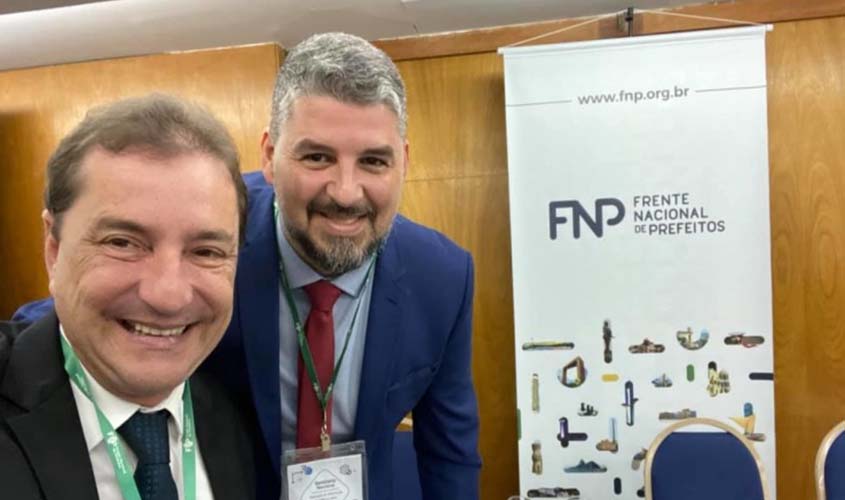 Prefeito Hildon Chaves discute aplicação da Reforma da Previdência nos municípios