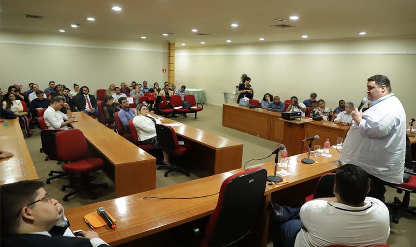 Prefeitura participa de debate na OAB