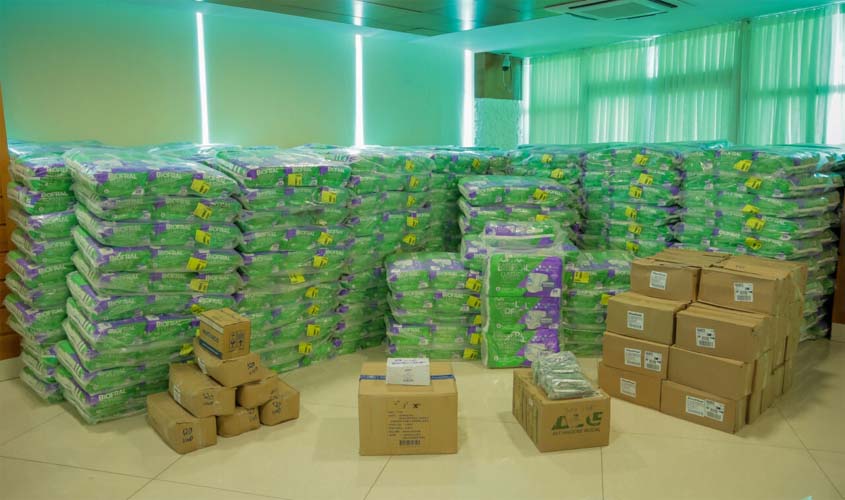 Mais de quatro mil kits de cuidados pessoais são entregues pelo Governo às pessoas idosas de Rondônia