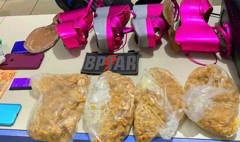 Adolescente e mulher são presas por tráfico de drogas na BR-364, em Porto Velho