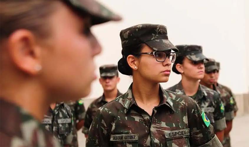 Exército abre alistamento para homens e mulheres