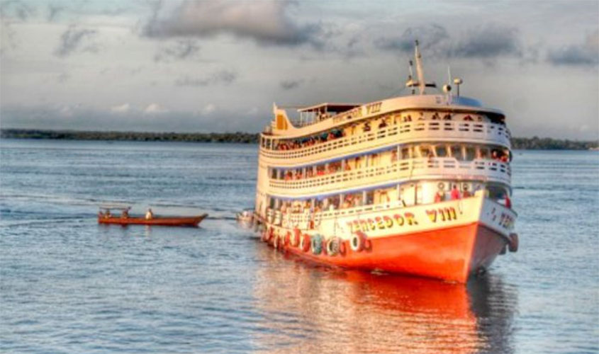 Justiça anula decisão que suspendeu transporte fluvial no Amazonas