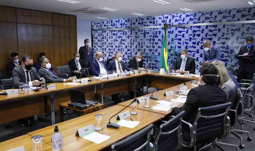 Líderes definem votação de projetos de combate à pandemia