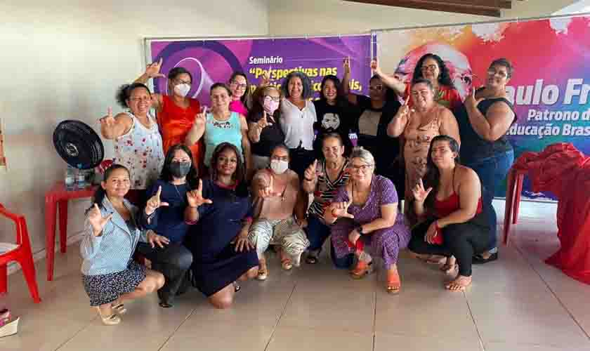 Mulheres participam de roda de conversa para discutir a ocupação do público feminino nos espaços de poder