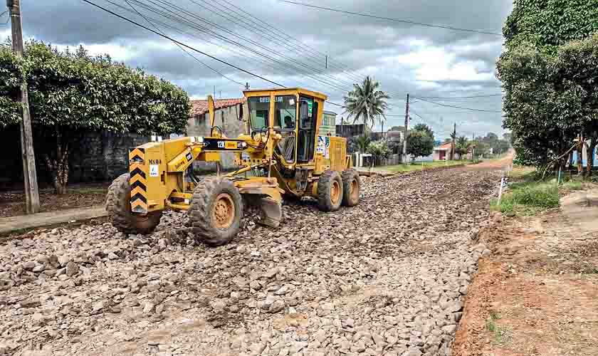 Programa Poeira Zero prossegue preparação de ruas para asfaltamento