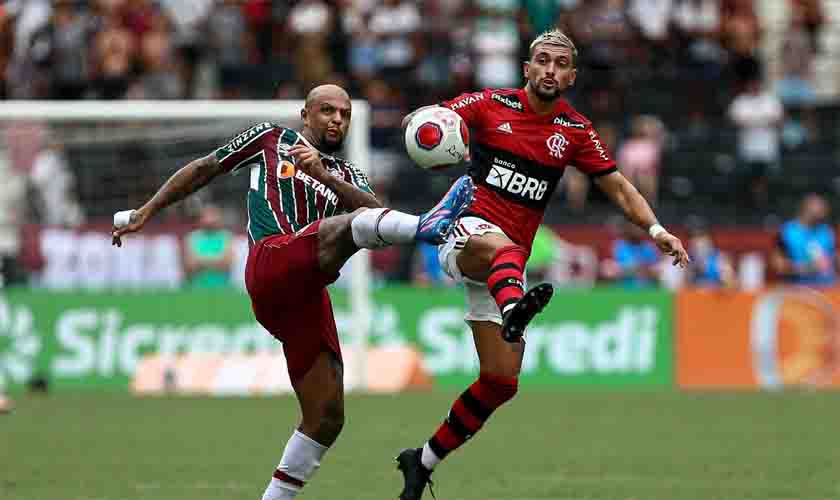 Flamengo e Fluminense começam a decidir título do Campeonato Carioca