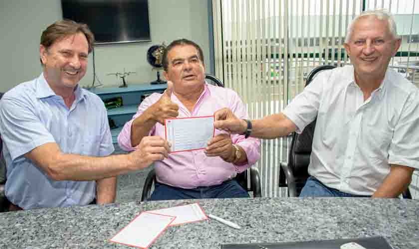 Ex-senador Ernandes Amorim retorna ao PDT