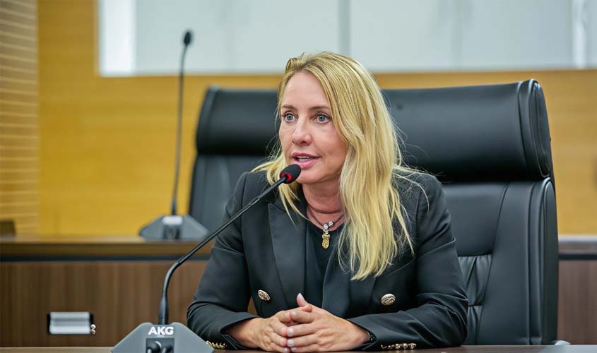 Ieda Chaves propõe Observatório da Mulher contra violência