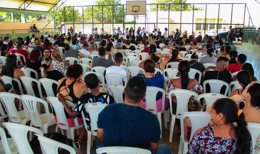 Mais de 400 famílias comemoram o encerramento de mais uma etapa para receberem uma unidade habitacional