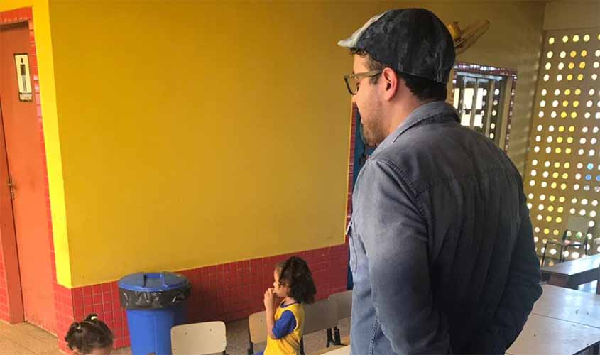 Márcio Oliveira cobra da Semed manutenção na escola EMEI São Luiz Gonzaga   