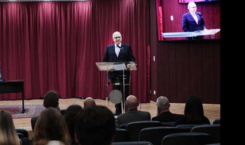 Em coletiva de imprensa em Curitiba (PR), Fachin assegura que Eleições 2022 serão realizadas com paz e segurança