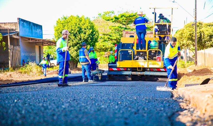 Asfalta Jaru chega a Rua João Batista no setor 04