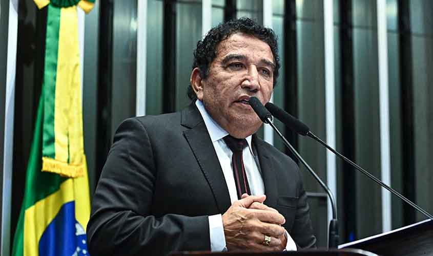 Magno Malta diz que intimação em UTI expôs Bolsonaro a risco de infecção