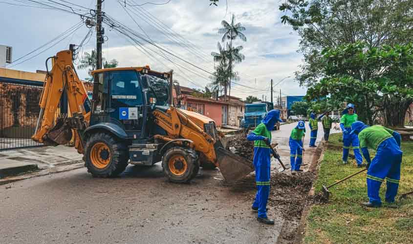 Moradores Bairro Cohab são beneficiados com a operação Cidade Limpa