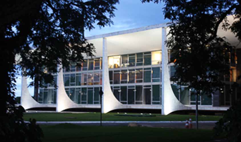 Mantido afastamento de desembargadora de MS acusada de influência ilegal