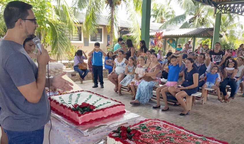 Escola de Candeias do Jamari, que sofre com furtos, recebe equipamentos do deputado Anderson